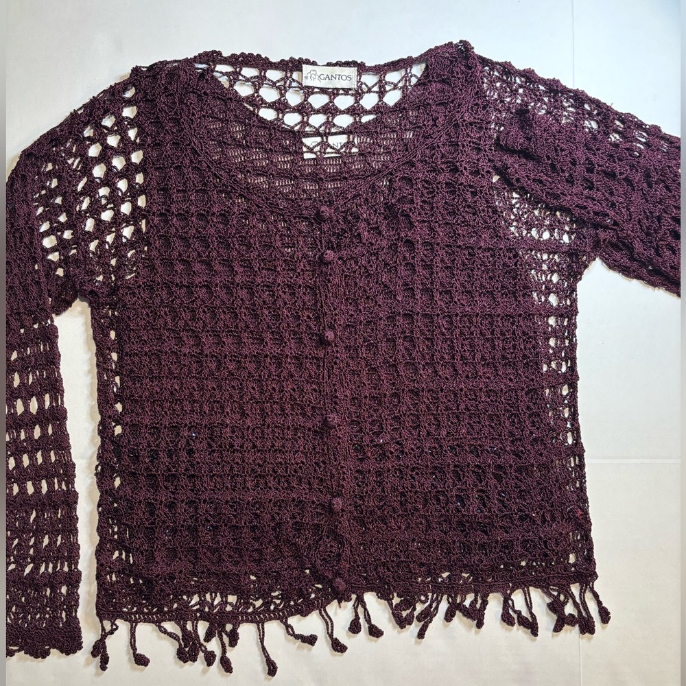 Vintage Gantos crocheted sweater/ cami with fringe hem. Women’s bead‎ details.